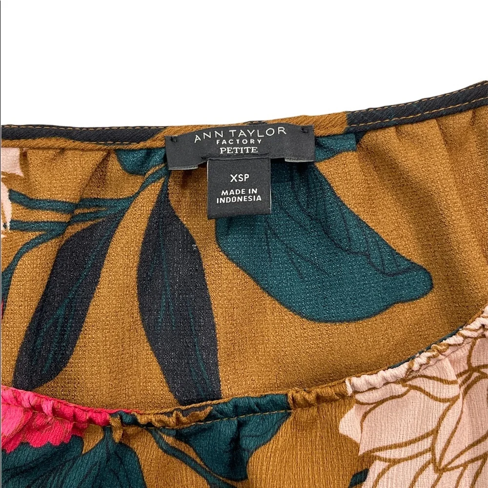 Ann Taylor Floral Top - Picture 3 of 3